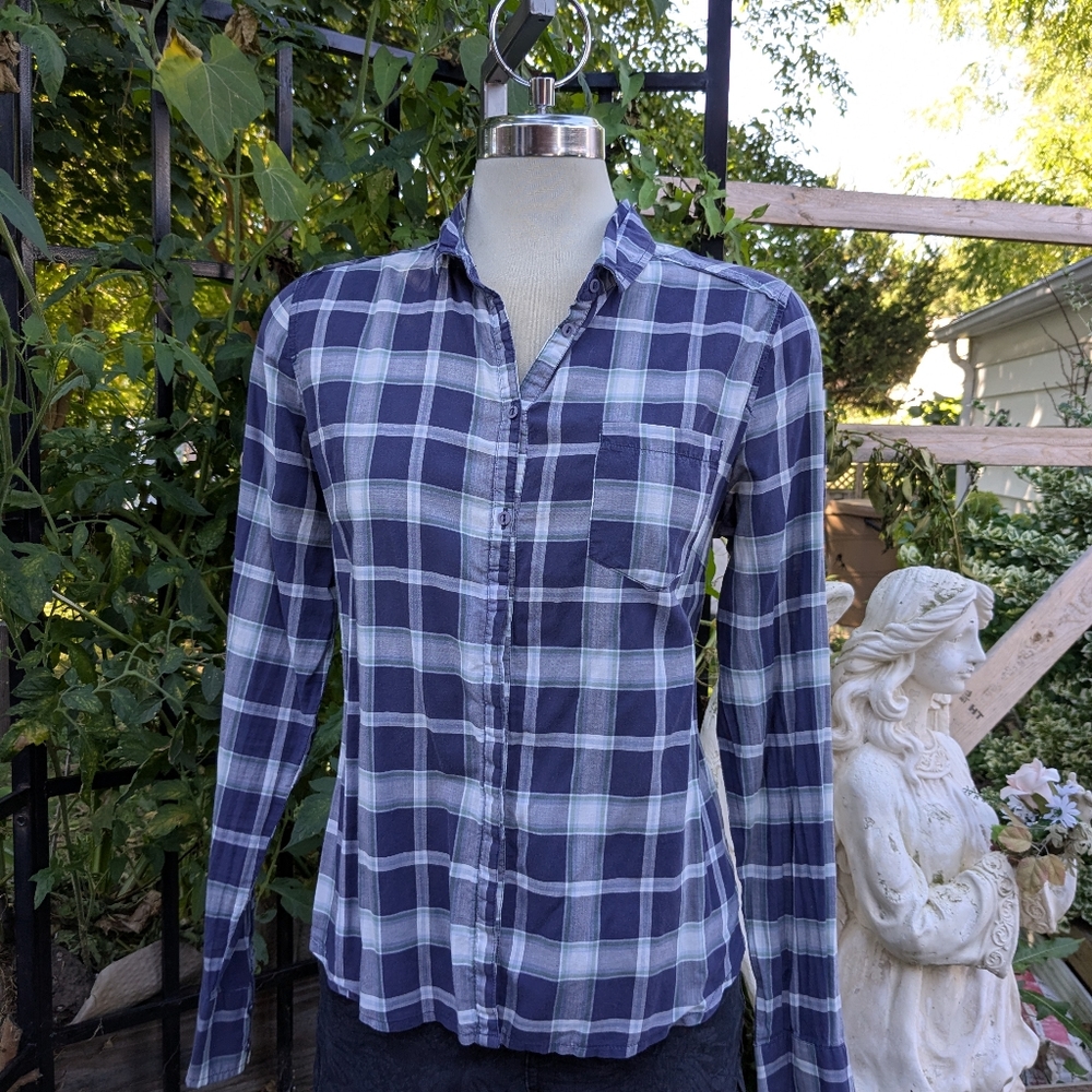 Zara Woman Blue and White Plaid Button-Up Shirt Size M